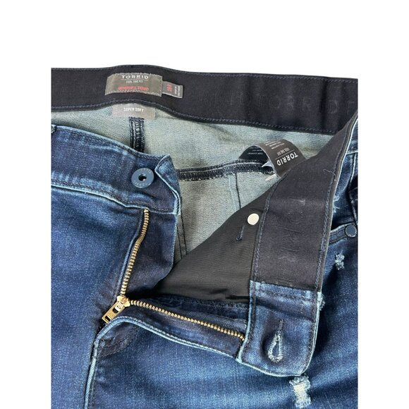 Torrid Jeans Bombshell Skinny Super Soft Dark Blue Women's Sz 18R Stretch - Picture 6 of 9